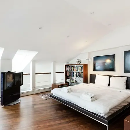 Stylish & Arty Loft In By Houseys * Vilnius