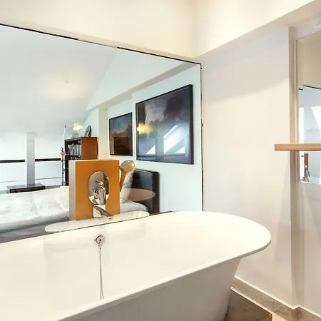Διαμέρισμα Stylish & Arty Loft In By Houseys *