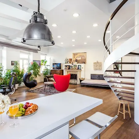 Apartament Stylish & Arty Loft In By Houseys *