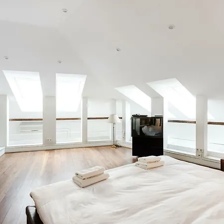 Stylish & Arty Loft In By Houseys Wilno